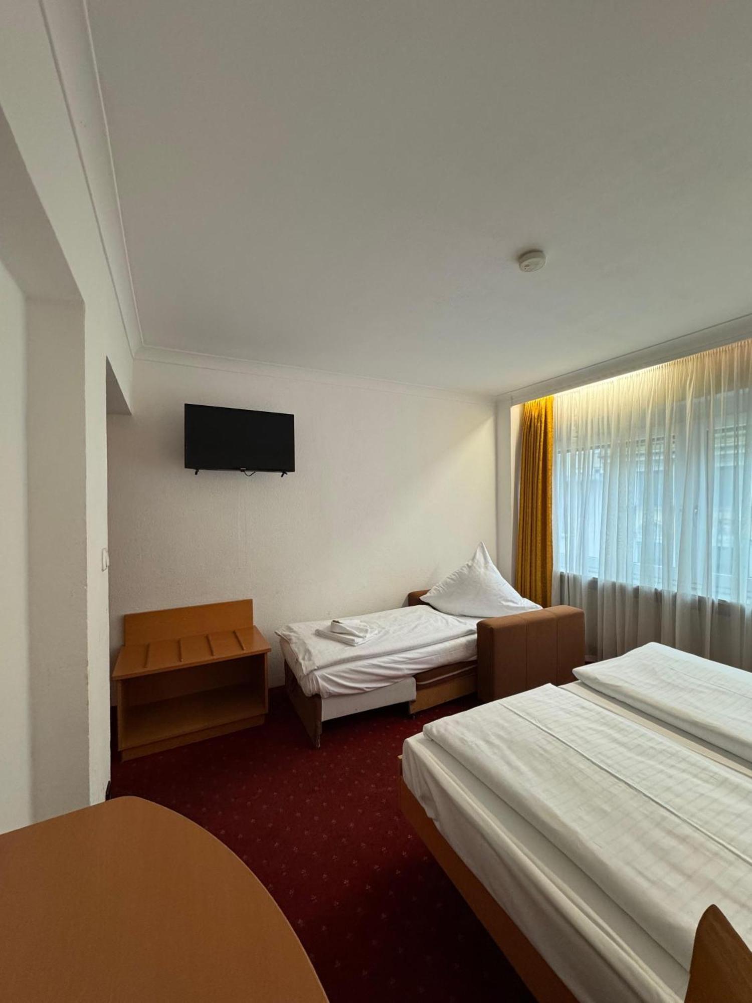 Hotel Centro Mondial City, Trademark Collection By Wyndham München