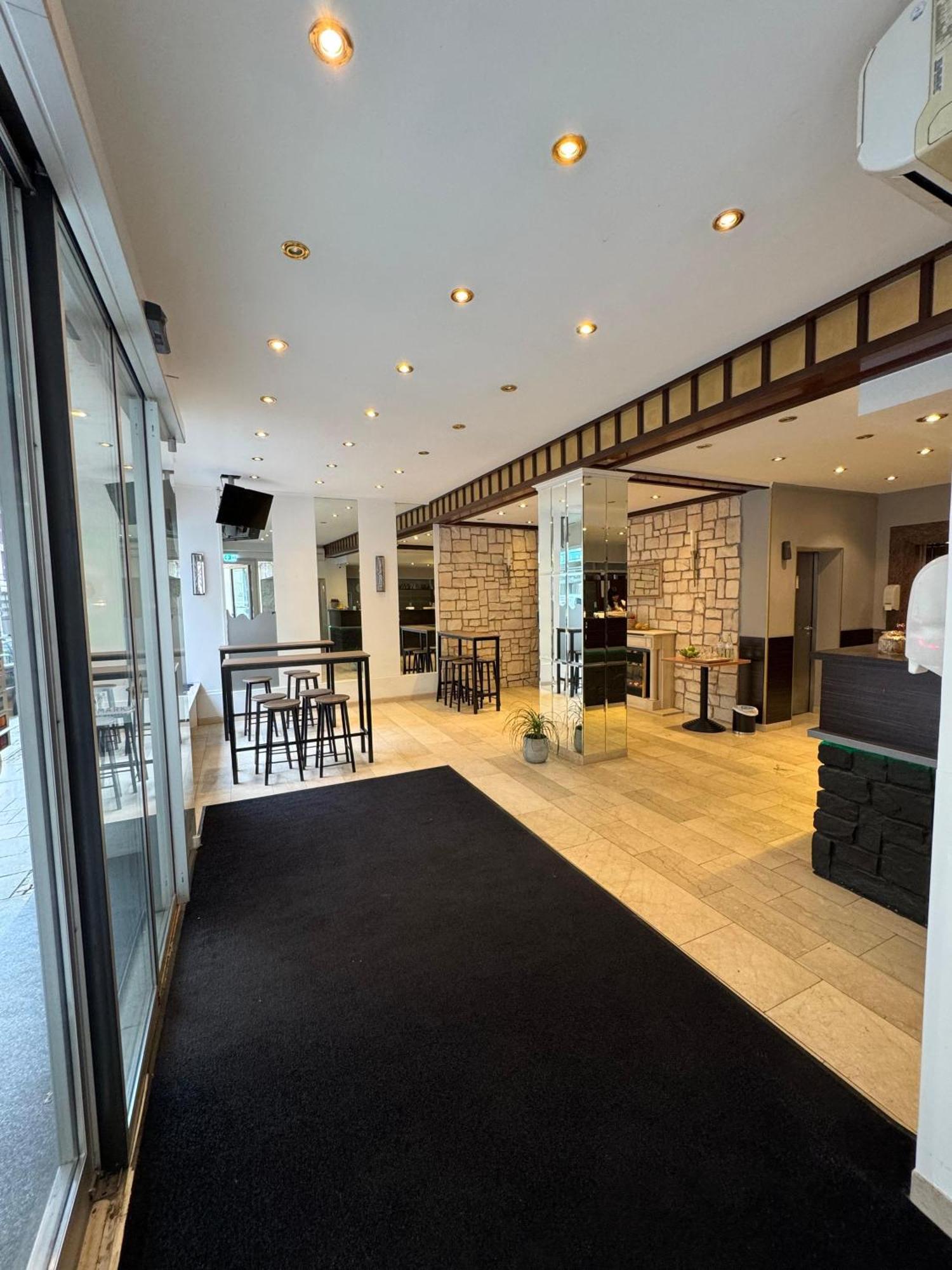 Centro Mondial City, Trademark Collection By Wyndham 3* München